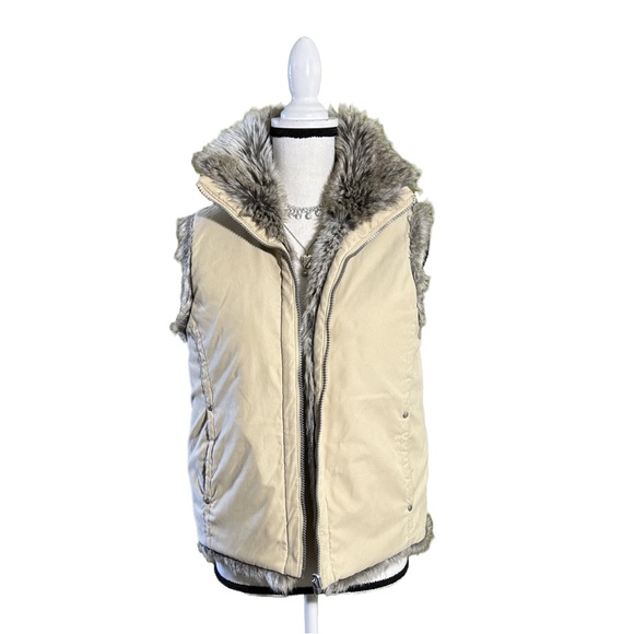 Weatherproof Garment Company Women’s Faux Fur Reversible Zip-Up Vest Tan M - Picture 5 of 7